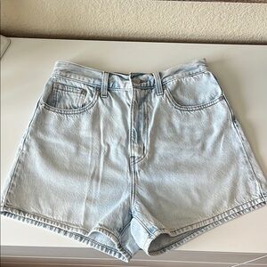 Levi’s Blue High Waist Jean Shorts Light Wash Size 27